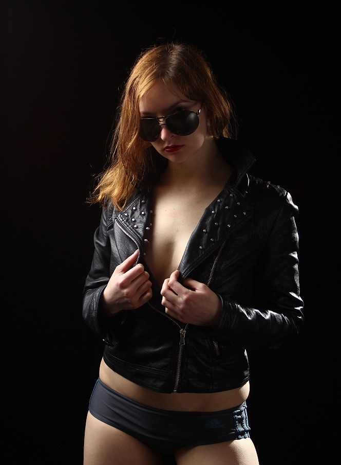 2015-10-31-laila-topless-and-leather-jacket