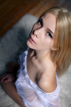 2016-12-12-samantha-shain-white-transparent-blouse