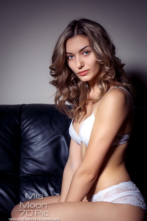 2019-09-14-mia-moon-white-lingerie-glamour