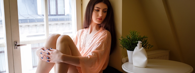 2021-07-17-summer-beautiful-arab-babe-with-transparent-satin-dressing-gown