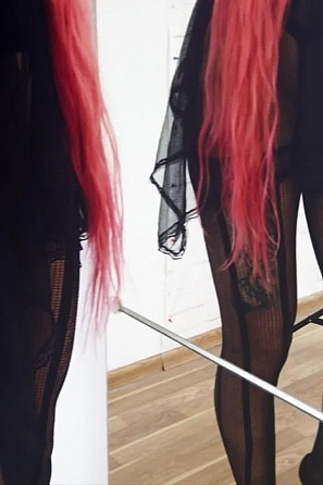 2022-12-31-mirror-mirror-on-the-wall-sexy-pink-hair-girl-adele