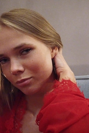 2025-08-16-luise-wixx-in-scarlet-sheer-and-seductive-stillness-video
