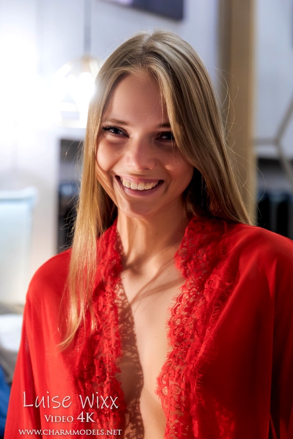Luise Wixx Scarlet Sheer 4K Video Fantasy