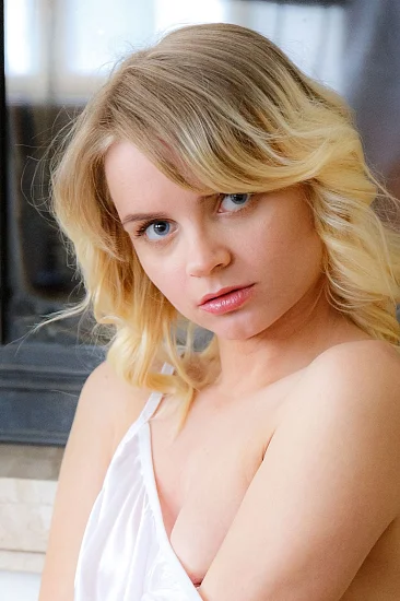 Holly Mae