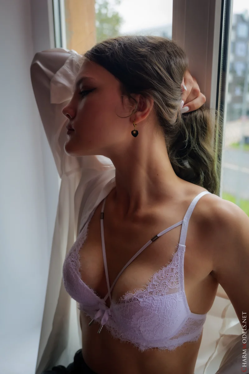 Where the Blouse Slips Open for Polina Ella Preview picture 9