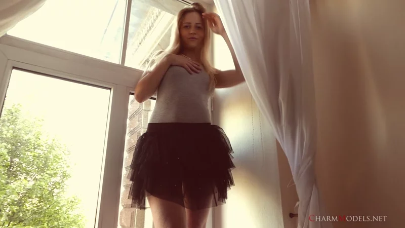 Sweet Nipslip Moment Of Kima video preview frame 3
