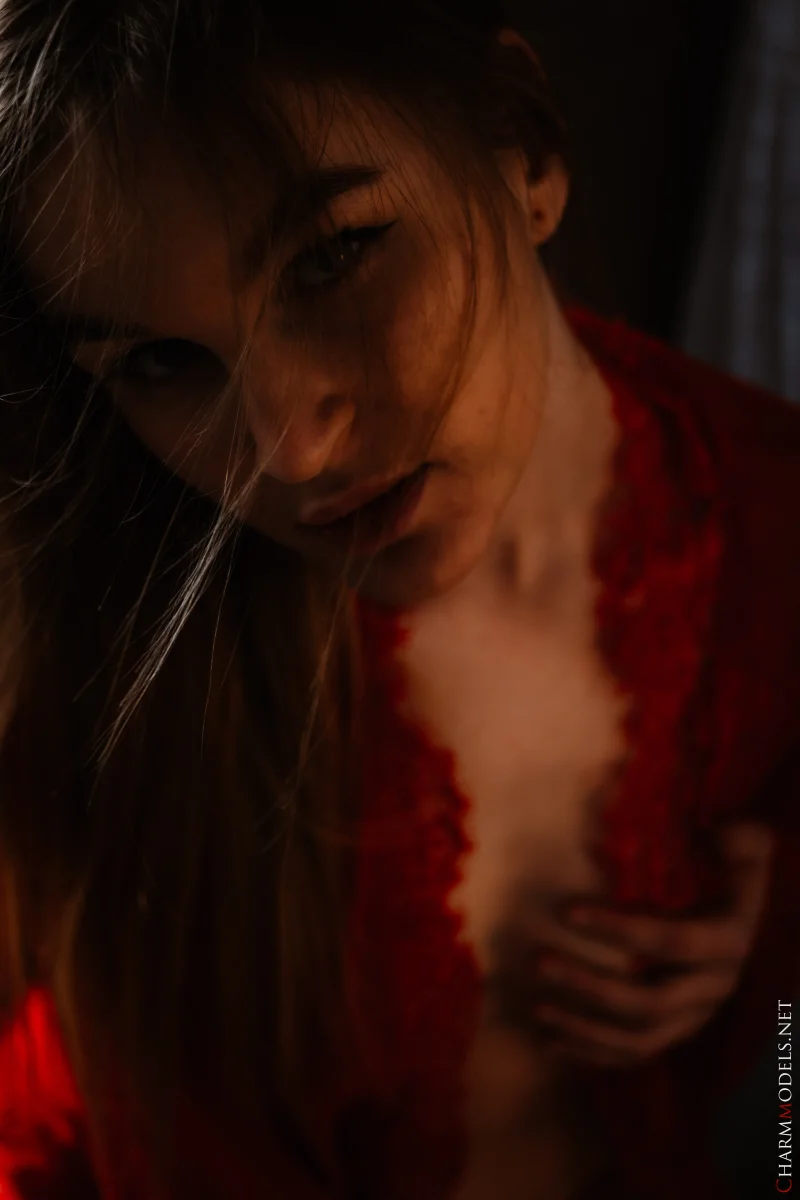 The Scarlet Tease of Sofia Thorne Preview picture 3
