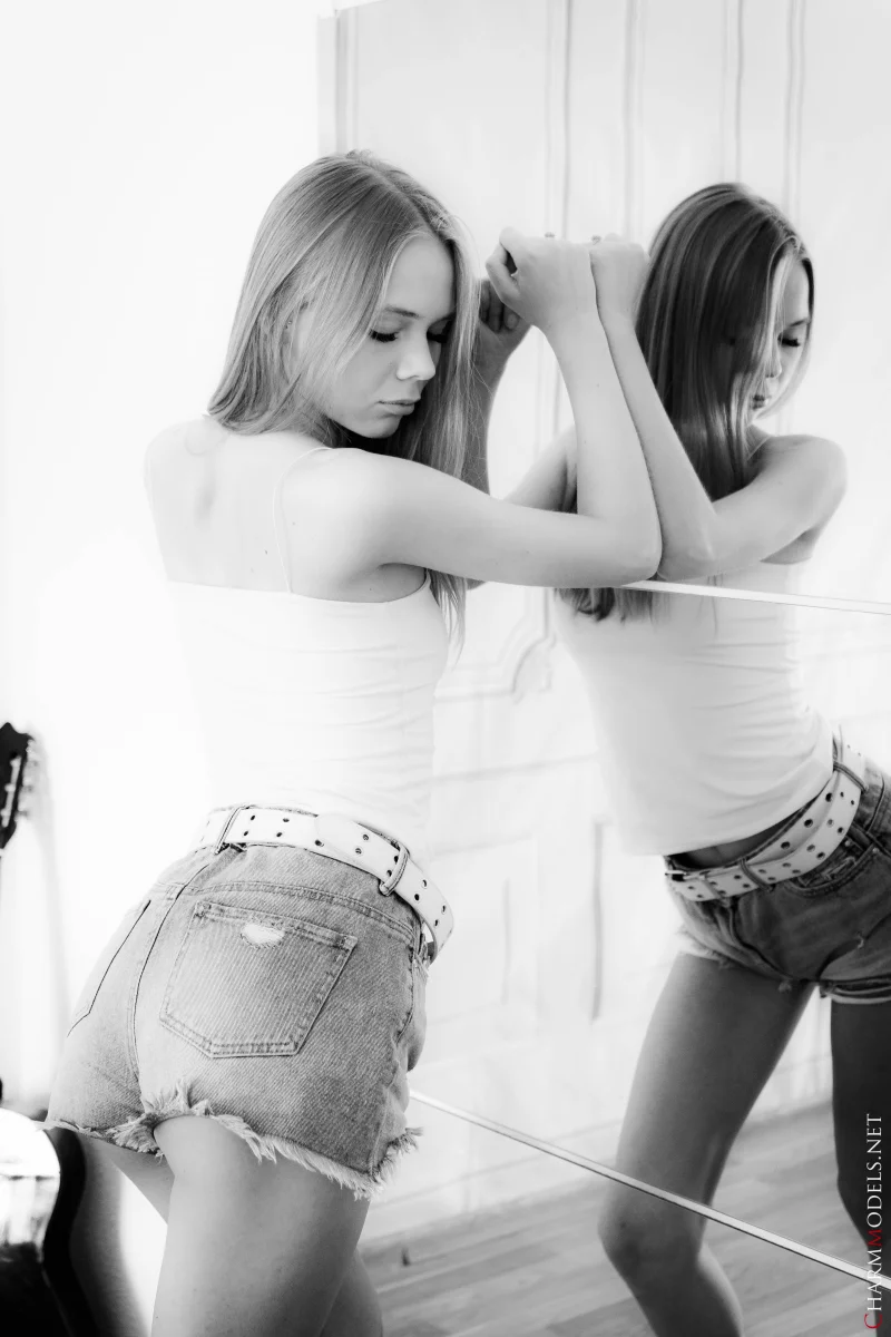 Black and White Body Language by Luise Wixx Preview picture 7