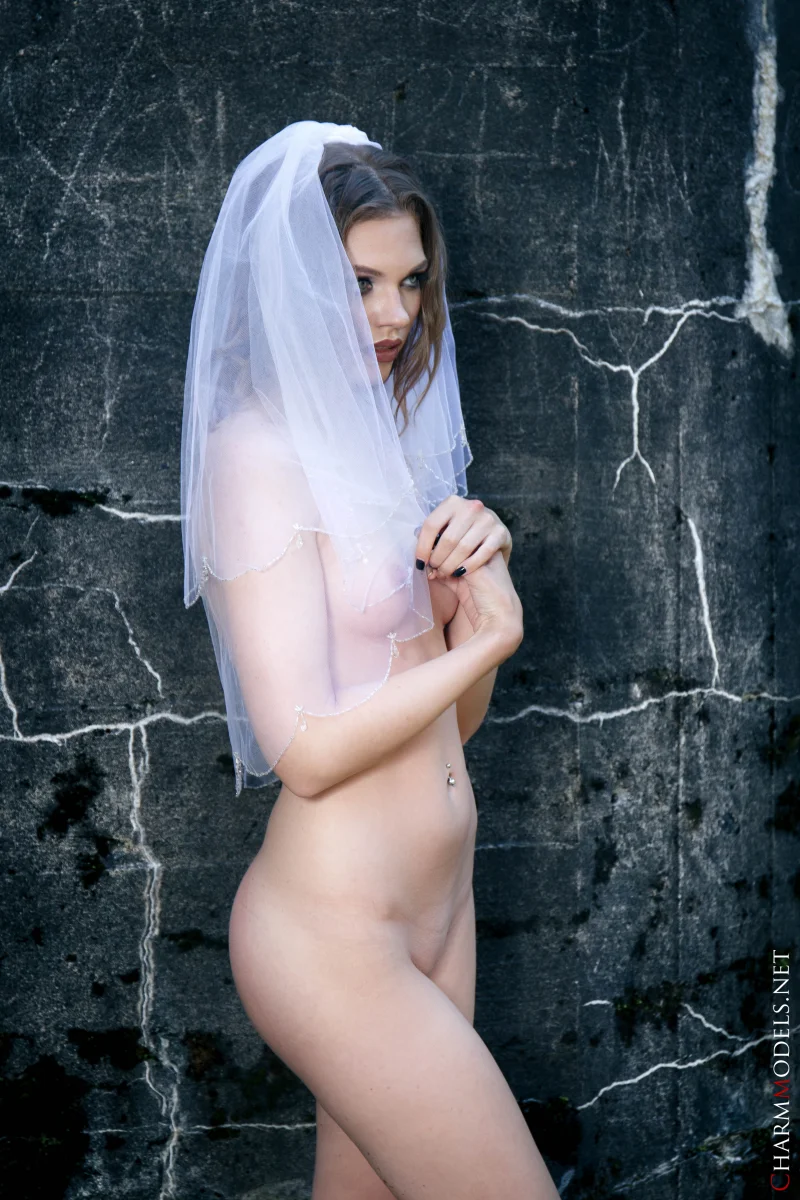 Mia Luna Bride in the Forest Preview picture 10