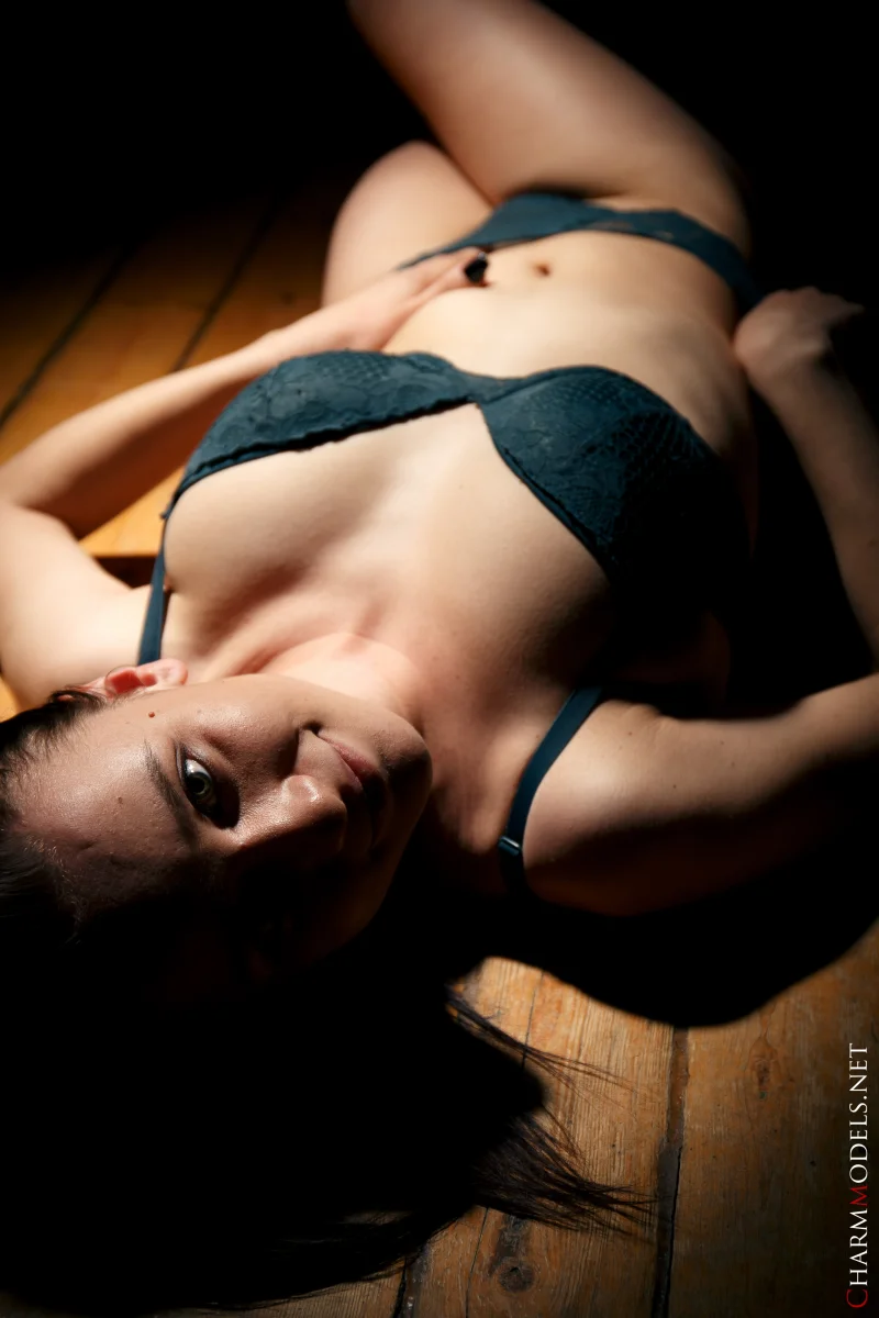 Paula T Under the Glow Preview picture 3