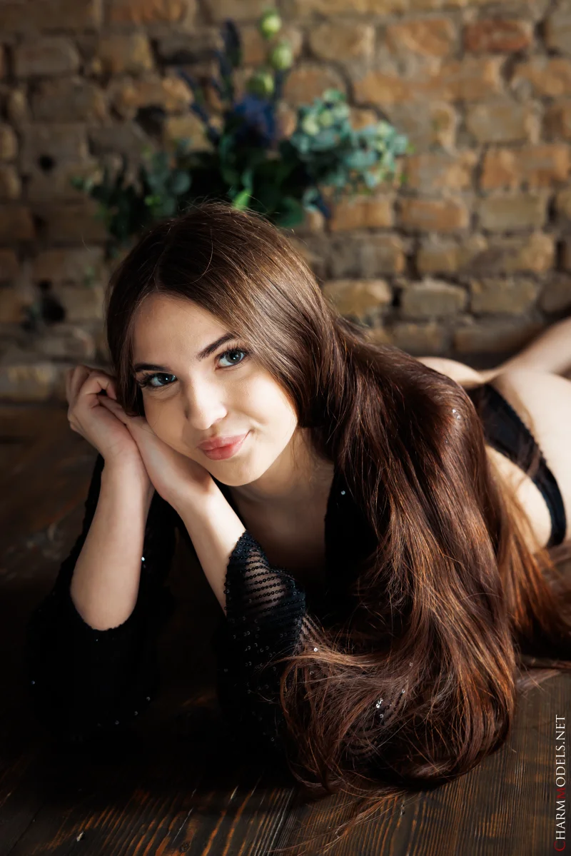 Perfect babe Adelina Syrena with string panties on the table Preview picture 9