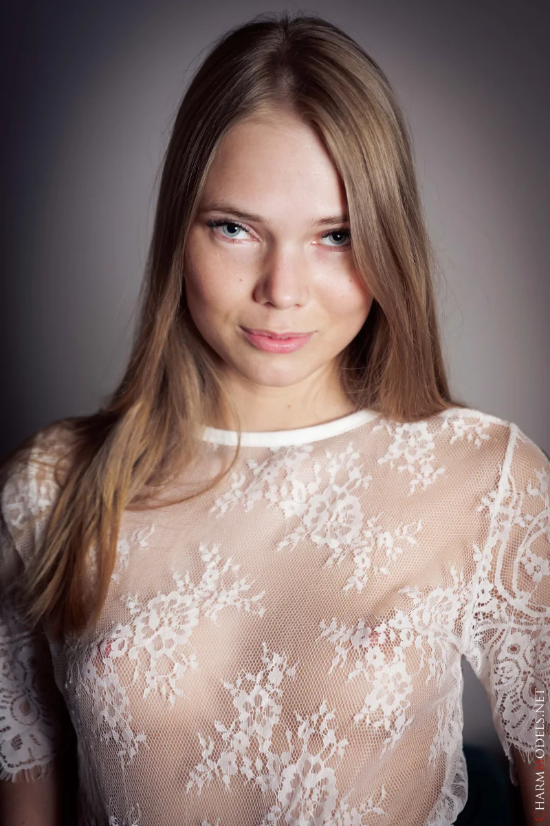 White Temptation and Gentle Smiles from Luise Wixx Preview picture 2