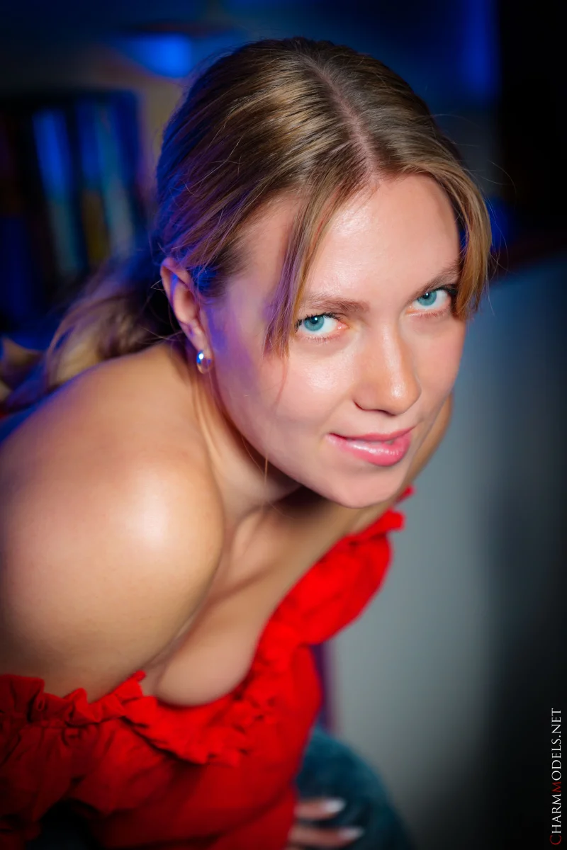 Crimson Lights and Forbidden Looks with Rebecca Preview picture 8