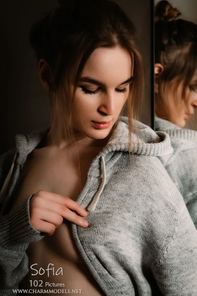 Reflections of Sofia Thorne’s Bare Elegance