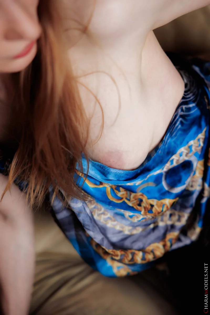 Vi Ezra Plays in Silk and Secrets Preview picture 3
