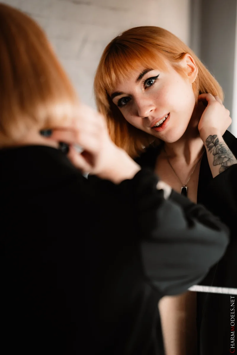 The Unspoken Curve of Lilly Mays Preview picture 4