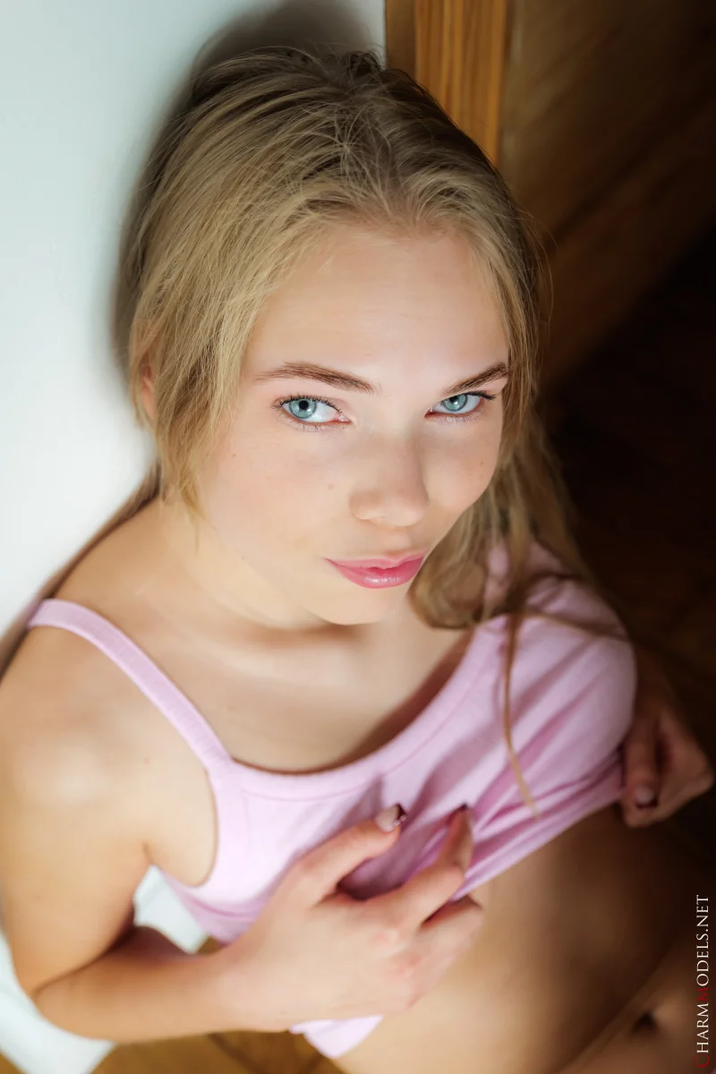 Stretch and Smile in Soft Pink by Luise Wixx Preview picture 9