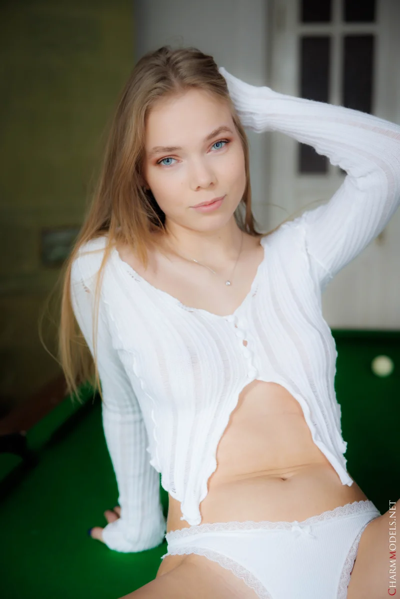 Billiard Beauty, Luise Wixx’s Graceful Charm Preview picture 3