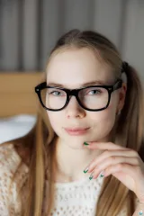 Cheeky Smiles And Perfect Curves From Luise Wixx Preview picture 4