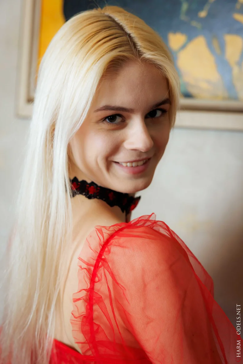 Lady in Scarlet, Amelia Flava’s Contoured Elegance Preview picture 8