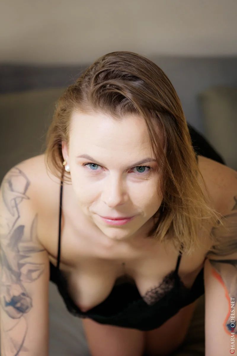 Tattooed Temptation, Melissa’s Bedroom Set Preview picture 7